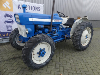 Traktor FORD