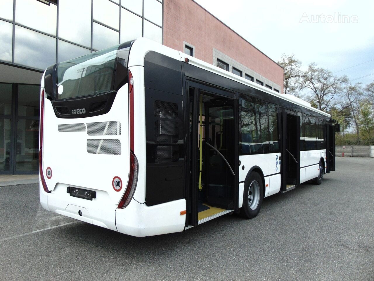 Gradski autobus IVECO URBANWAY: slika Gradski autobus IVECO URBANWAY