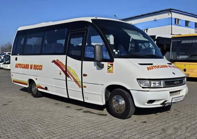 Prigradski autobus IVECO WING: slika Prigradski autobus IVECO WING