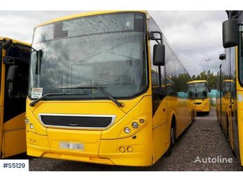 Turistički autobus VOLVO 8900 B9RLE 6X2 Bus: slika Turistički autobus VOLVO 8900 B9RLE 6X2 Bus