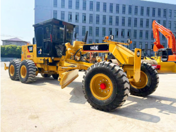 Grejder CATERPILLAR 140H