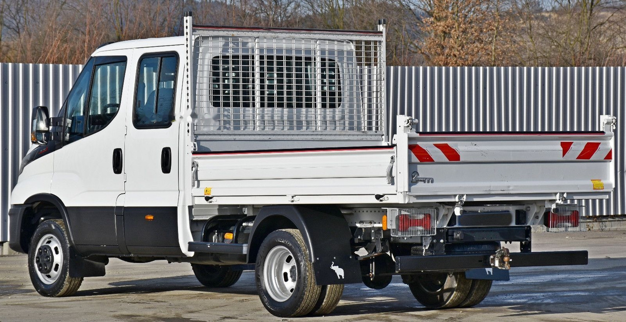 Mali kamion kiper, Dostavno vozilo s dvostrukom kabinom IVECO DAILY 35C18: slika Mali kamion kiper, Dostavno vozilo s dvostrukom kabinom IVECO DAILY 35C18