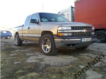 Chevrolet Silverado 1500 4x4 LPG - Automobil