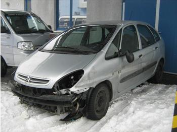 Citroën Xsara Picasso 2.0 HDi SX - Automobil