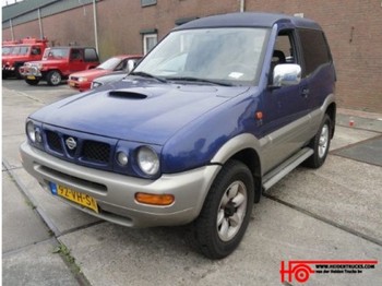 Nissan Terrano 4X4 AUTOMAAT - Automobil