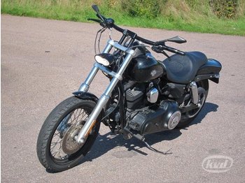 Harley-Davidson FXDB Dyna Street Bob Motorcykel (76hk)  - Motocikl