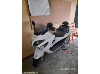 PIAGGIO XEVO 125 - Motocikl