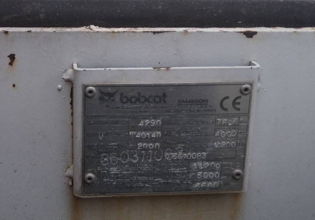 Direkcionalna bušilica Bobcat T 40140: slika Direkcionalna bušilica Bobcat T 40140