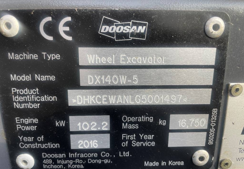 Bager na kotačima Doosan DX 140 W-5 Dismantled: only spare parts: slika Bager na kotačima Doosan DX 140 W-5 Dismantled: only spare parts