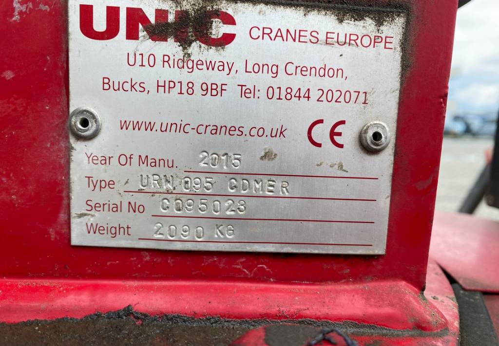Mini kran Unic URW-095 CDMER Mini Tracked Crane 880cm 0.995T: slika Mini kran Unic URW-095 CDMER Mini Tracked Crane 880cm 0.995T