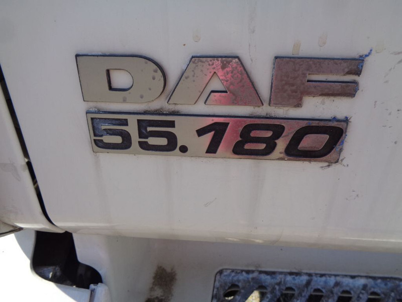 Kamion s ceradom DAF LF55.180 + MANUAL + LIFT: slika Kamion s ceradom DAF LF55.180 + MANUAL + LIFT