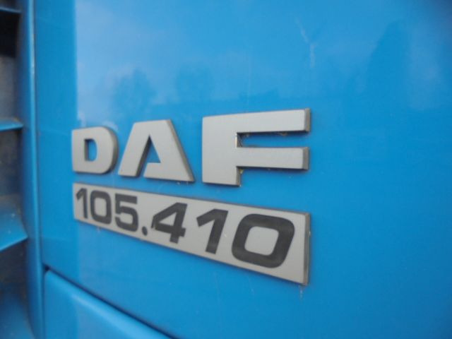 Kamion s ceradom DAF XF 105.410 6X2: slika Kamion s ceradom DAF XF 105.410 6X2