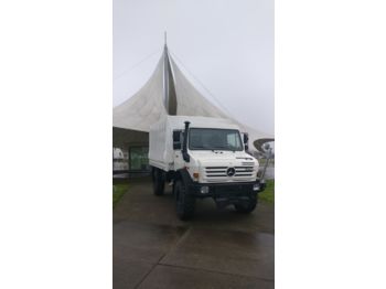 MERCEDES-BENZ UNIMOG U4000 - Kamion s ceradom