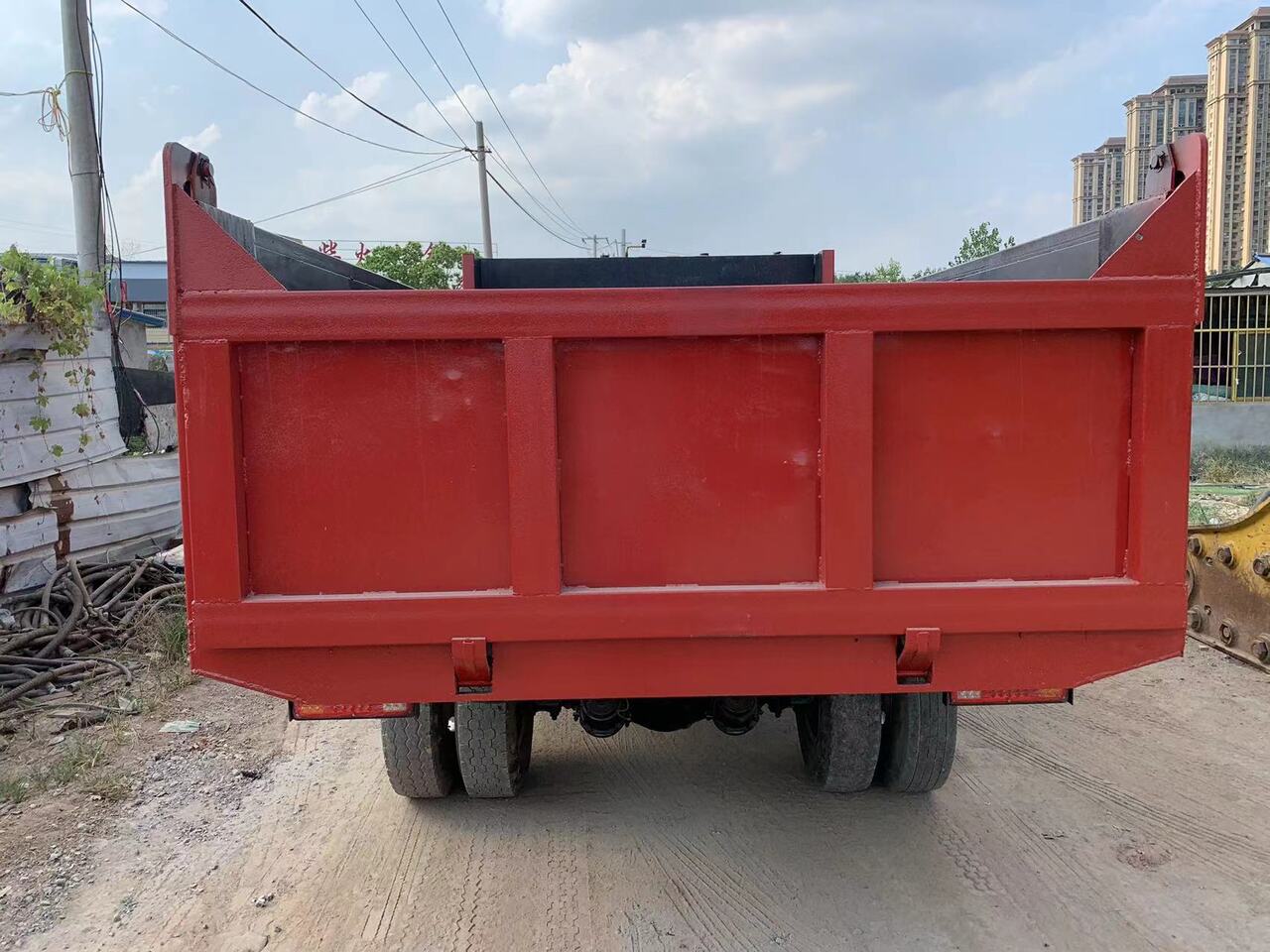 Zakup SINOTRUK Howo Dump truck 4x2 SINOTRUK Howo Dump truck 4x2: slika Zakup SINOTRUK Howo Dump truck 4x2 SINOTRUK Howo Dump truck 4x2