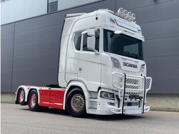 Kamion-šasija Scania Diesel: slika Kamion-šasija Scania Diesel
