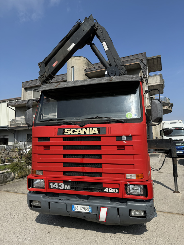 Kamion s kranom scania 143/420: slika Kamion s kranom scania 143/420