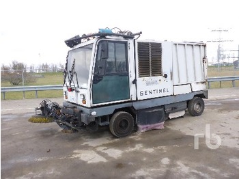 Tennant SENTINEL - Cestovna čistilica