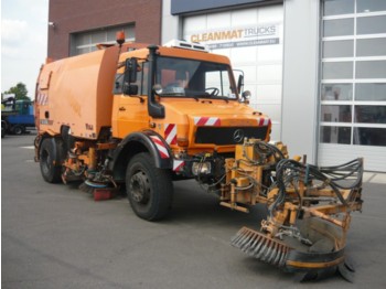 Unimog U 2400 (437/41) 4x4 - Cestovna čistilica