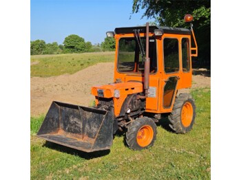 Kubota B7100D - Općinski traktor