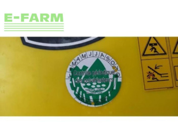 Vučena prskalica John Deere m740: slika Vučena prskalica John Deere m740