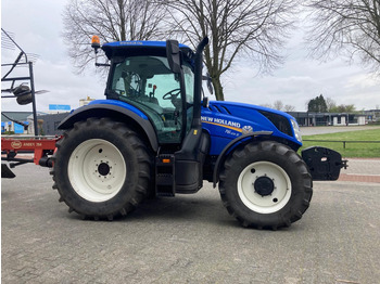 New Holland T6.125S - Traktor: slika New Holland T6.125S - Traktor