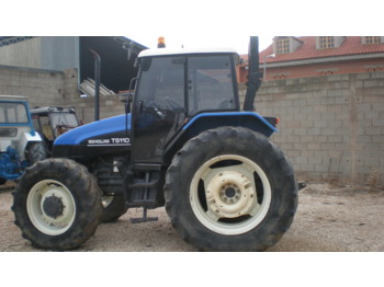 NEW HOLLAND TS 110 - Traktor