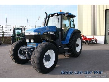 New Holland 8770 PowerShift - Traktor