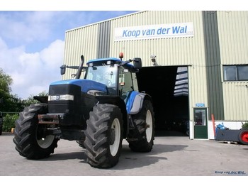 New Holland TM175 - Traktor
