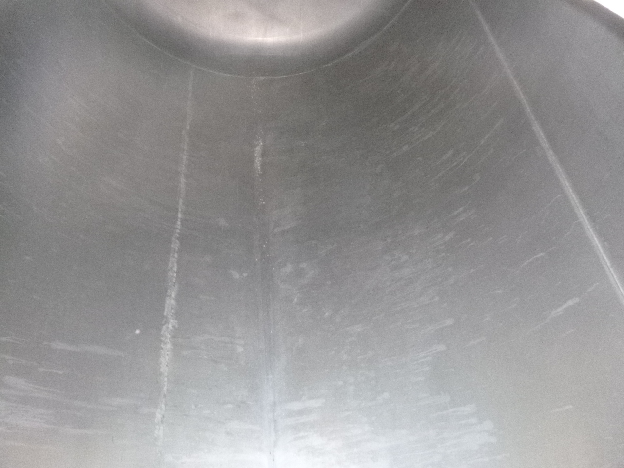 Poluprikolica cisterna za prijevoz brašna Cobo Powder tank alu 58 m3 (tipping): slika Poluprikolica cisterna za prijevoz brašna Cobo Powder tank alu 58 m3 (tipping)