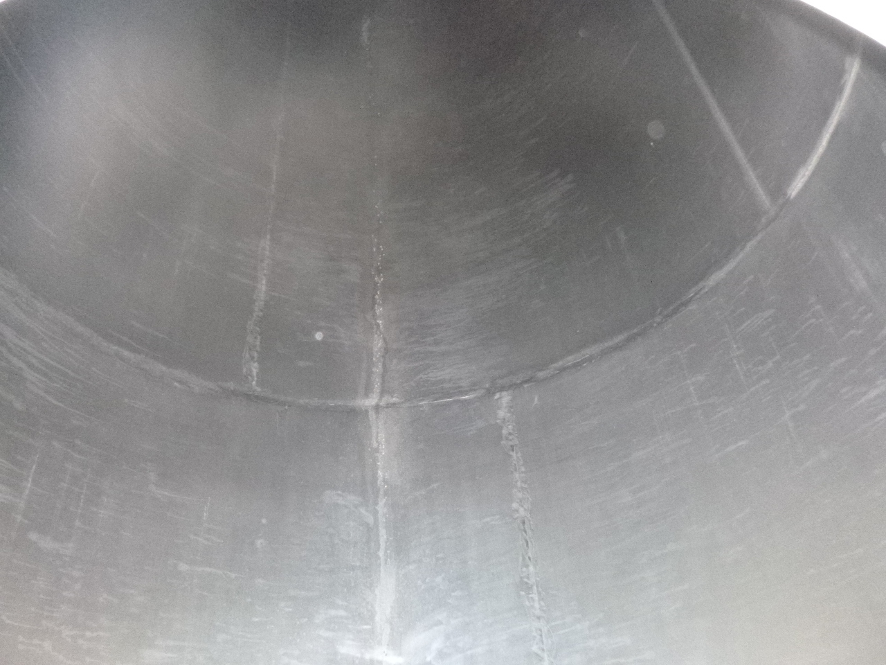 Poluprikolica cisterna za prijevoz brašna Cobo Powder tank alu 58 m3 (tipping): slika Poluprikolica cisterna za prijevoz brašna Cobo Powder tank alu 58 m3 (tipping)