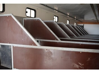Poluprikolica za konje DESOT Horse trailer (10 horses): slika Poluprikolica za konje DESOT Horse trailer (10 horses)