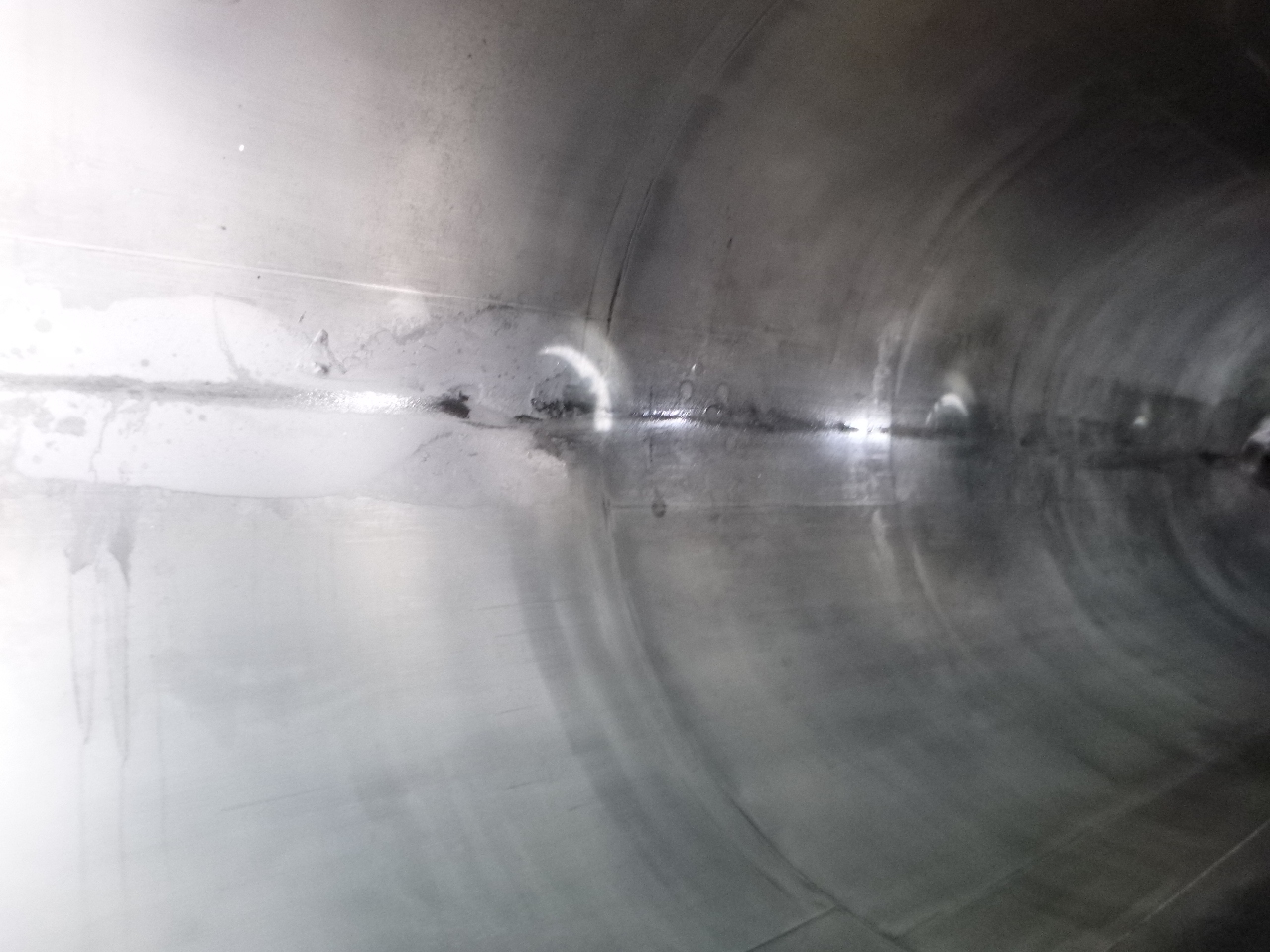 Poluprikolica cisterna za prijevoz brašna L.A.G. Powder tank alu 55 m3 (tipping) + ADR: slika Poluprikolica cisterna za prijevoz brašna L.A.G. Powder tank alu 55 m3 (tipping) + ADR