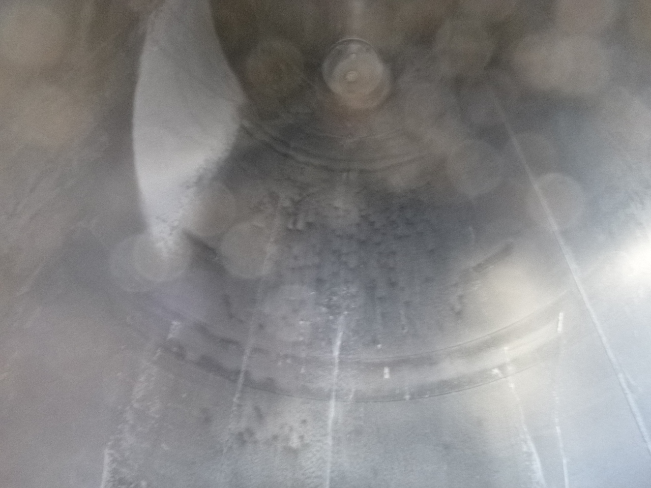 Poluprikolica cisterna za prijevoz brašna L.A.G. Powder tank alu 58.5 m3 (tipping): slika Poluprikolica cisterna za prijevoz brašna L.A.G. Powder tank alu 58.5 m3 (tipping)