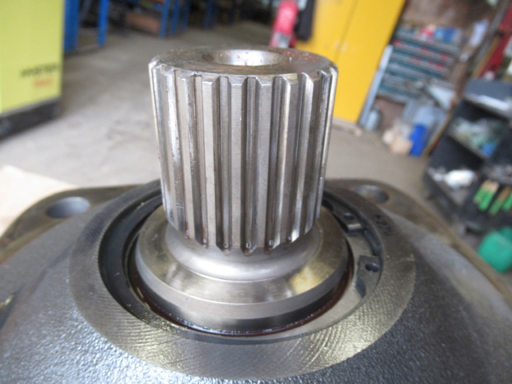 Hidraulični motor za Građevinski strojevi Bomag 05802588 -: slika Hidraulični motor za Građevinski strojevi Bomag 05802588 -