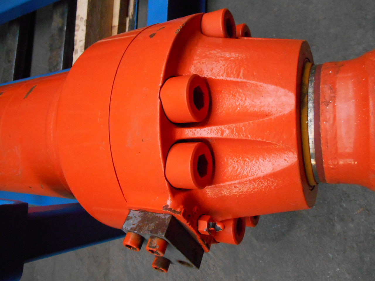 Novi Hidraulični cilindar za Građevinski strojevi Hitachi 4638081 - YA00004898: slika Novi Hidraulični cilindar za Građevinski strojevi Hitachi 4638081 - YA00004898