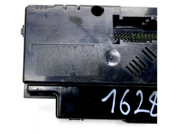 Ploča s instrumentima Mercedes-Benz Actros MP4 2551 (01.12-): slika Ploča s instrumentima Mercedes-Benz Actros MP4 2551 (01.12-)