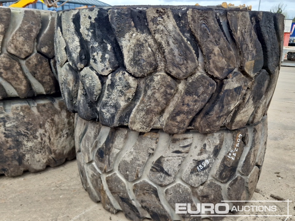 Guma Michelin 29.5 R25 Tyre & Rim (4 of, Fire Damaged): slika Guma Michelin 29.5 R25 Tyre & Rim (4 of, Fire Damaged)