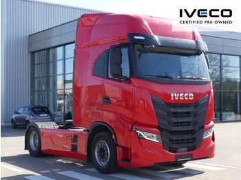 Tegljač IVECO S-WAY