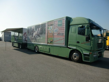 Kamion za prijevoz konja IVECO Stralis