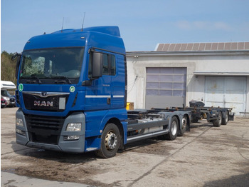 Transporter kontejnera/ Kamion s izmjenjivim sanducima MAN TGX