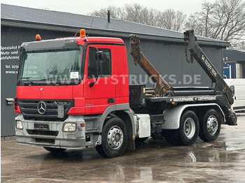 Utovarivač s proklizavajućim upravljanjem MERCEDES-BENZ Actros 2544