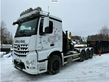 Kamion s kukastom dizalicom MERCEDES-BENZ Arocs
