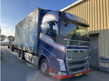 Transporter kontejnera/ Kamion s izmjenjivim sanducima VOLVO FH 500