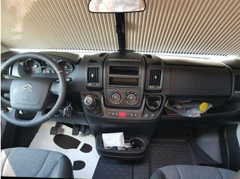 ADRIA MATRIX AXESS ALL IN 670 SL - Poluintegrirani kamper: slika ADRIA MATRIX AXESS ALL IN 670 SL - Poluintegrirani kamper