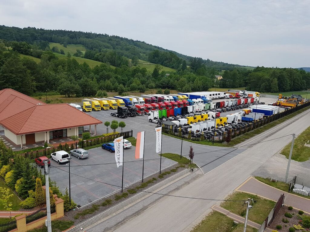 DUETDUDA - Građevinski strojevi MERCEDES-BENZ - dizel undefined: slika DUETDUDA - Građevinski strojevi MERCEDES-BENZ - dizel undefined