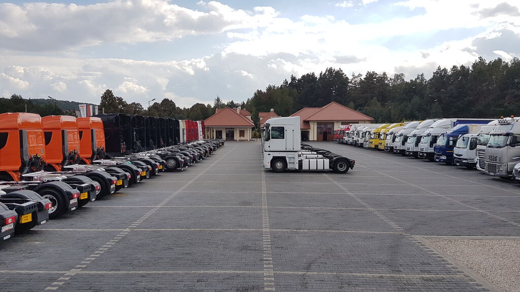 DUETDUDA - Građevinski strojevi MERCEDES-BENZ - dizel undefined: slika DUETDUDA - Građevinski strojevi MERCEDES-BENZ - dizel undefined