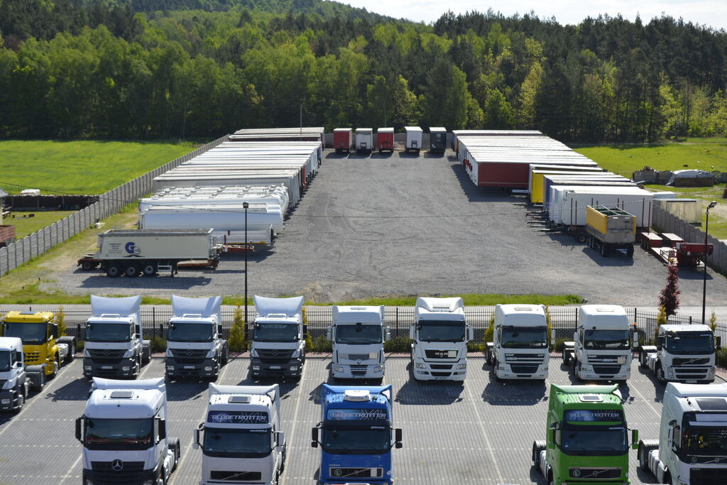 DUETDUDA - Građevinski strojevi MERCEDES-BENZ - dizel undefined: slika DUETDUDA - Građevinski strojevi MERCEDES-BENZ - dizel undefined