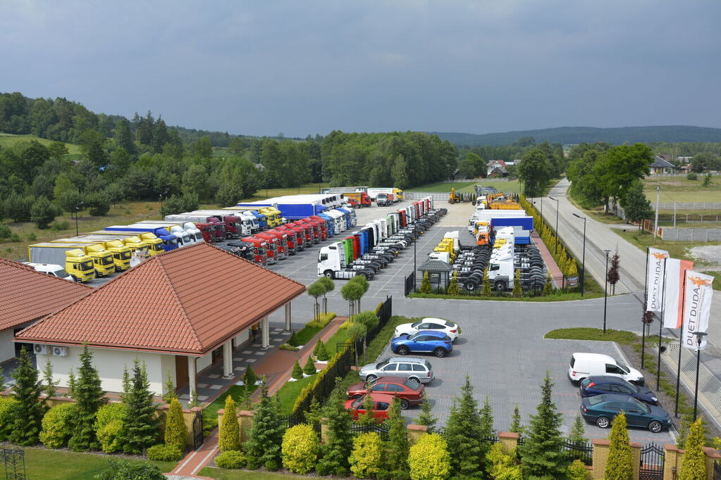 DUETDUDA - Građevinski strojevi MERCEDES-BENZ - dizel undefined: slika DUETDUDA - Građevinski strojevi MERCEDES-BENZ - dizel undefined