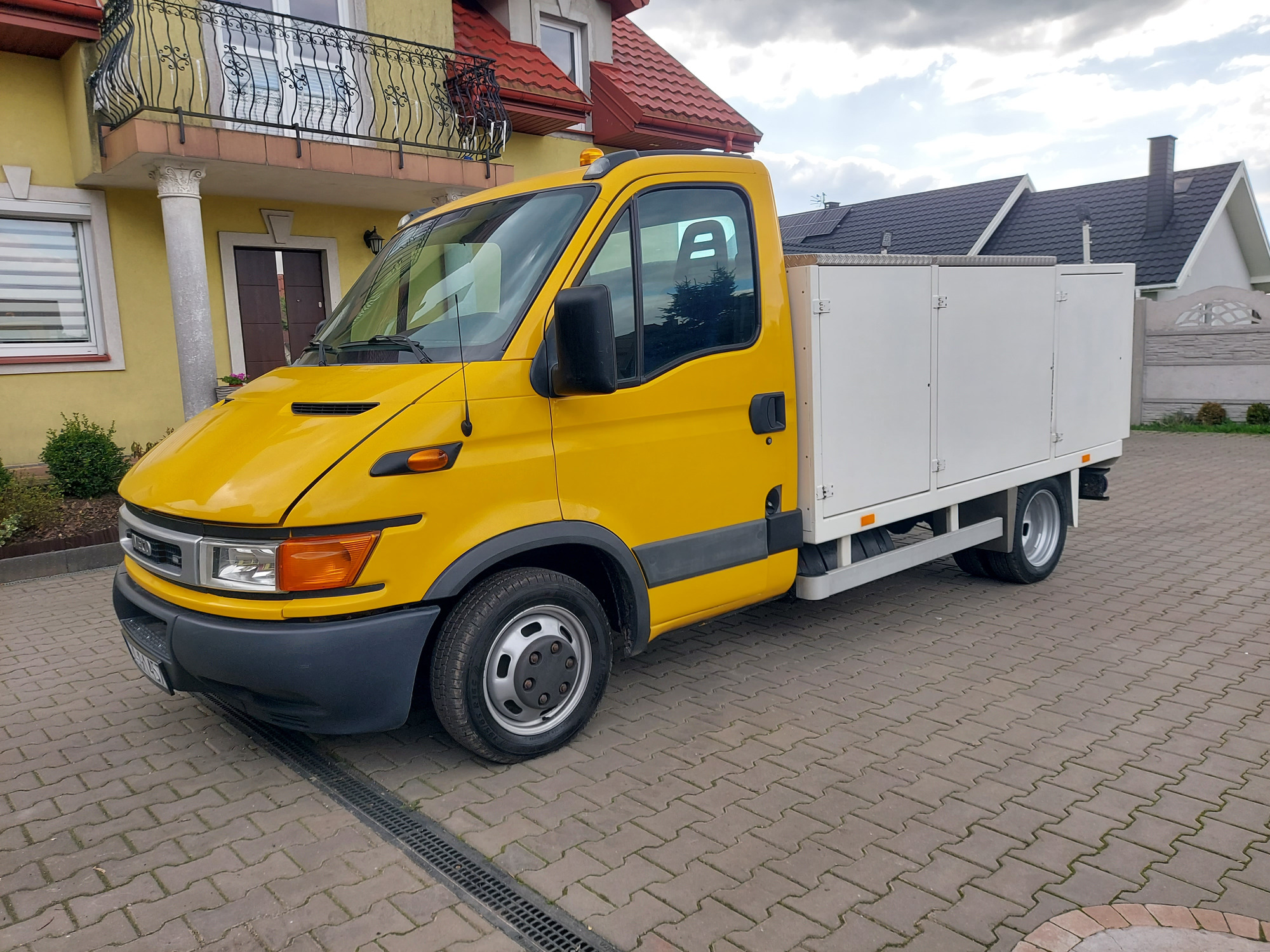 AUTO TECHNIK - Kamioni undefined: slika AUTO TECHNIK - Kamioni undefined