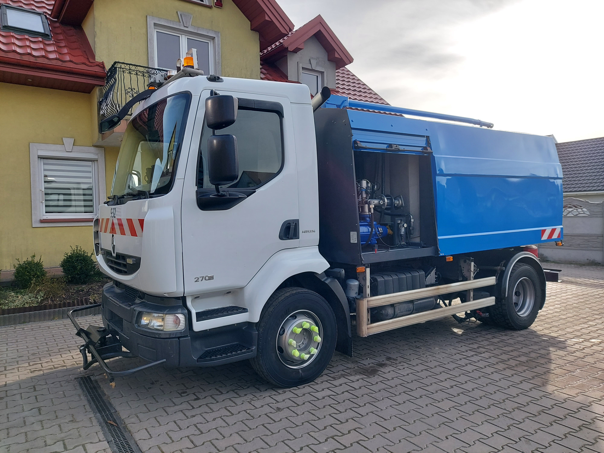 AUTO TECHNIK - Kamioni undefined: slika AUTO TECHNIK - Kamioni undefined